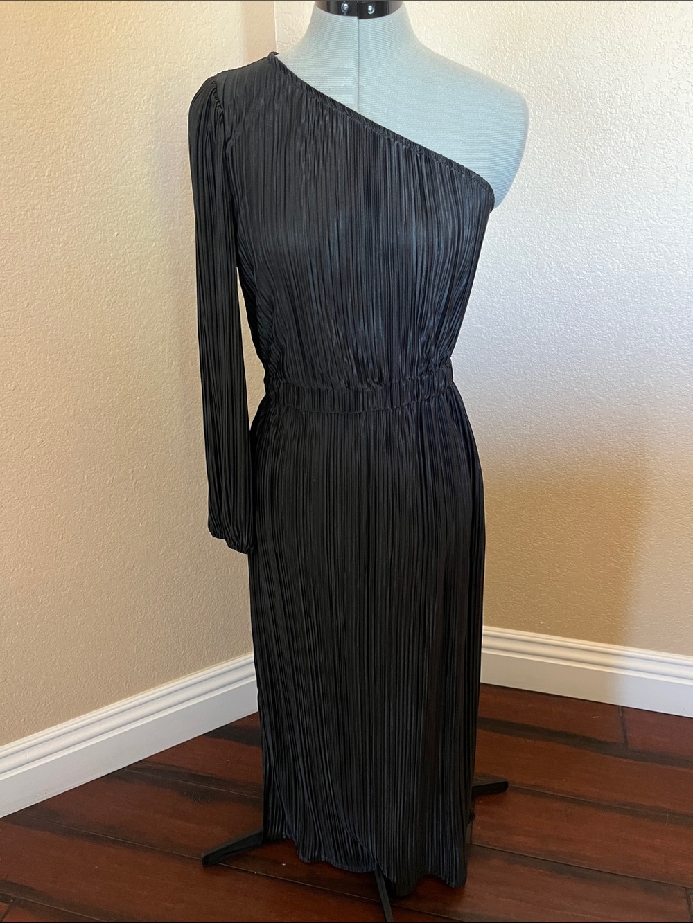 One-Shoulder Black Pleated Evening Dress